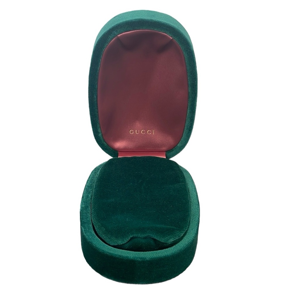 NWT Gucci necklace jewelry luxury emerald green velvet necklace case box.